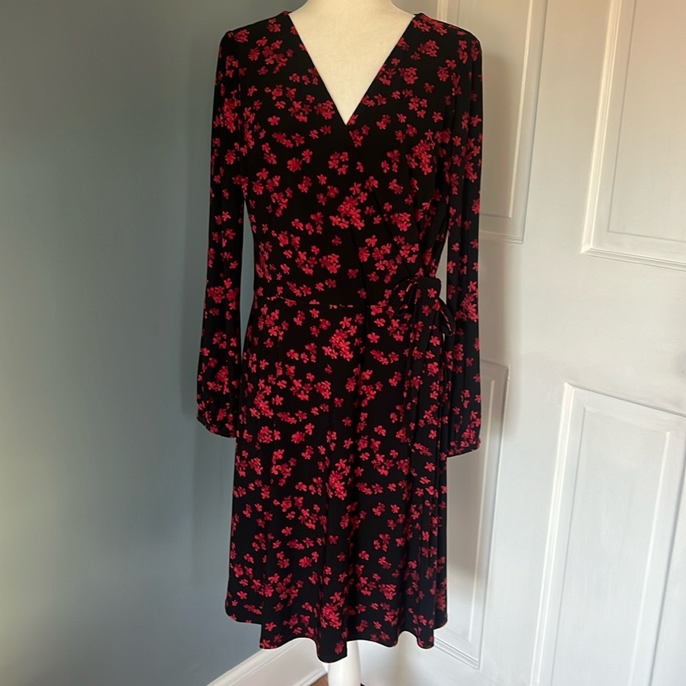CHAPS L NWT Floral Black/ Red Dress